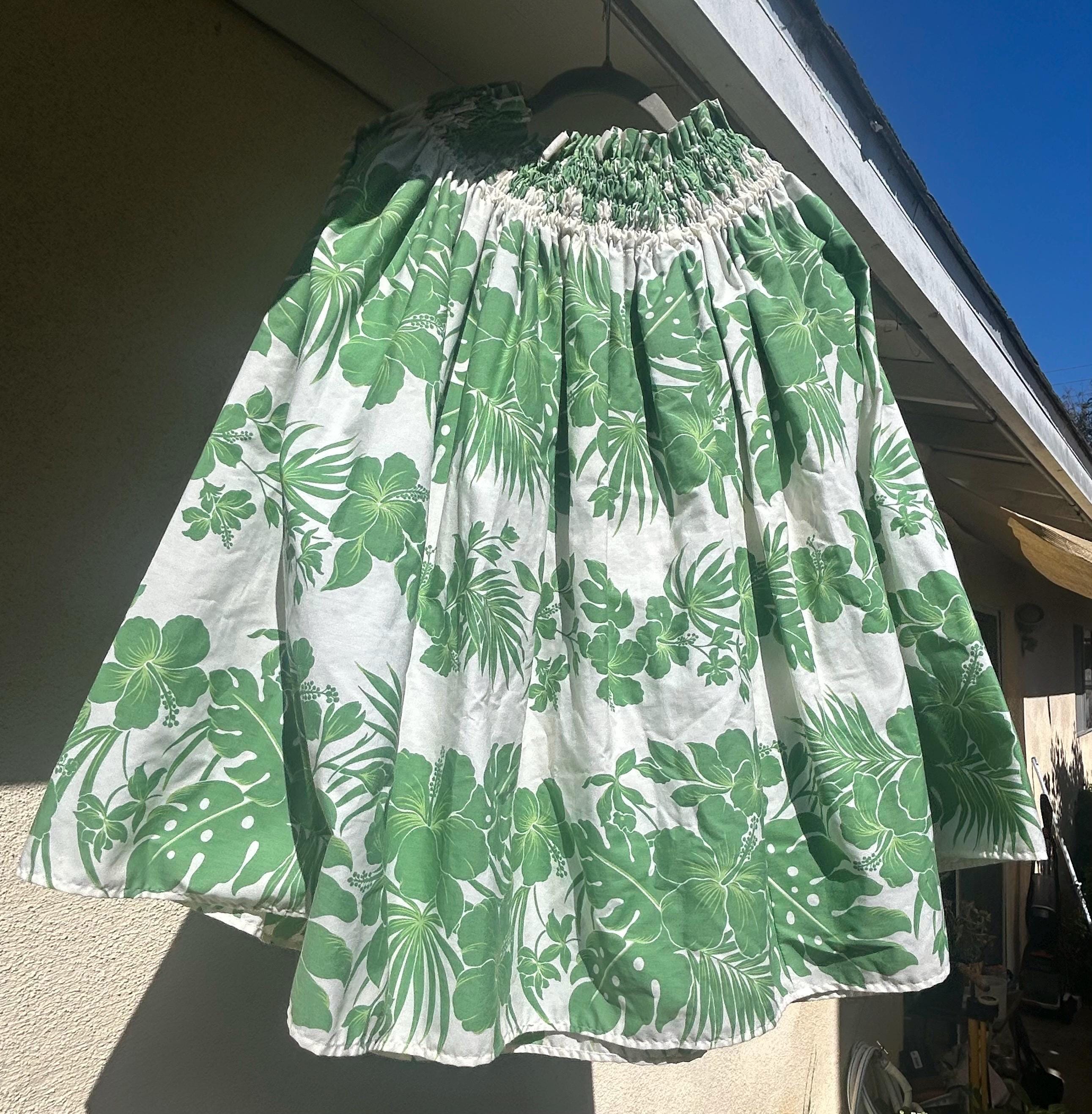 Vintage/Boutique Hawaiian Hula Paʻu Skirt – Green and White
