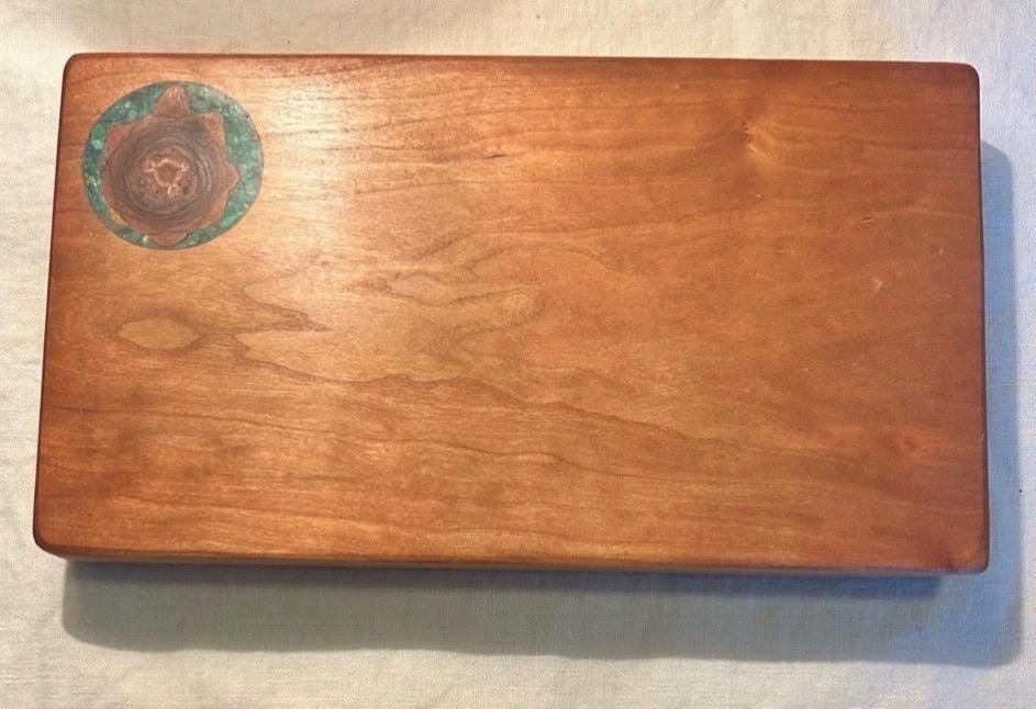 Cheese/charcuterie board - Cherry wood, turquoise and resin