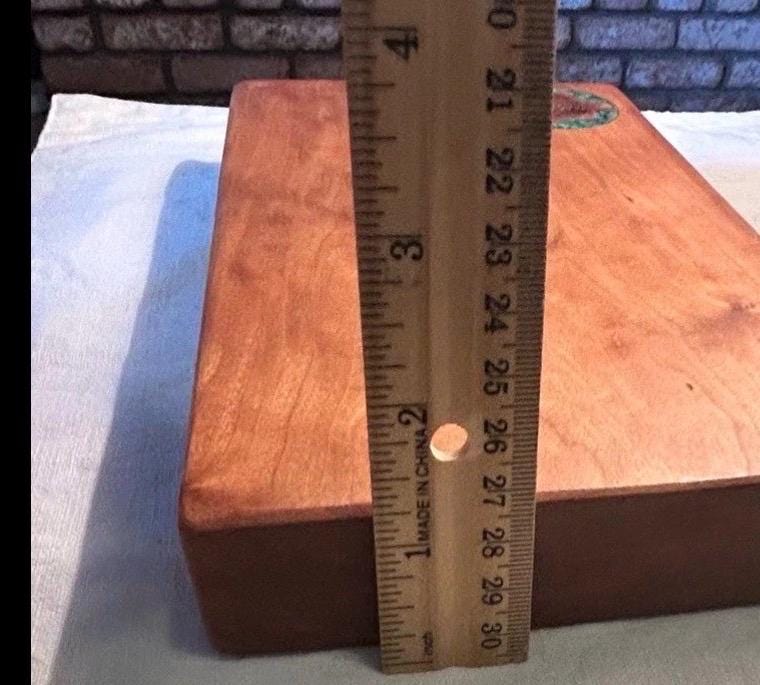 Cheese/charcuterie board - Cherry wood, turquoise and resin