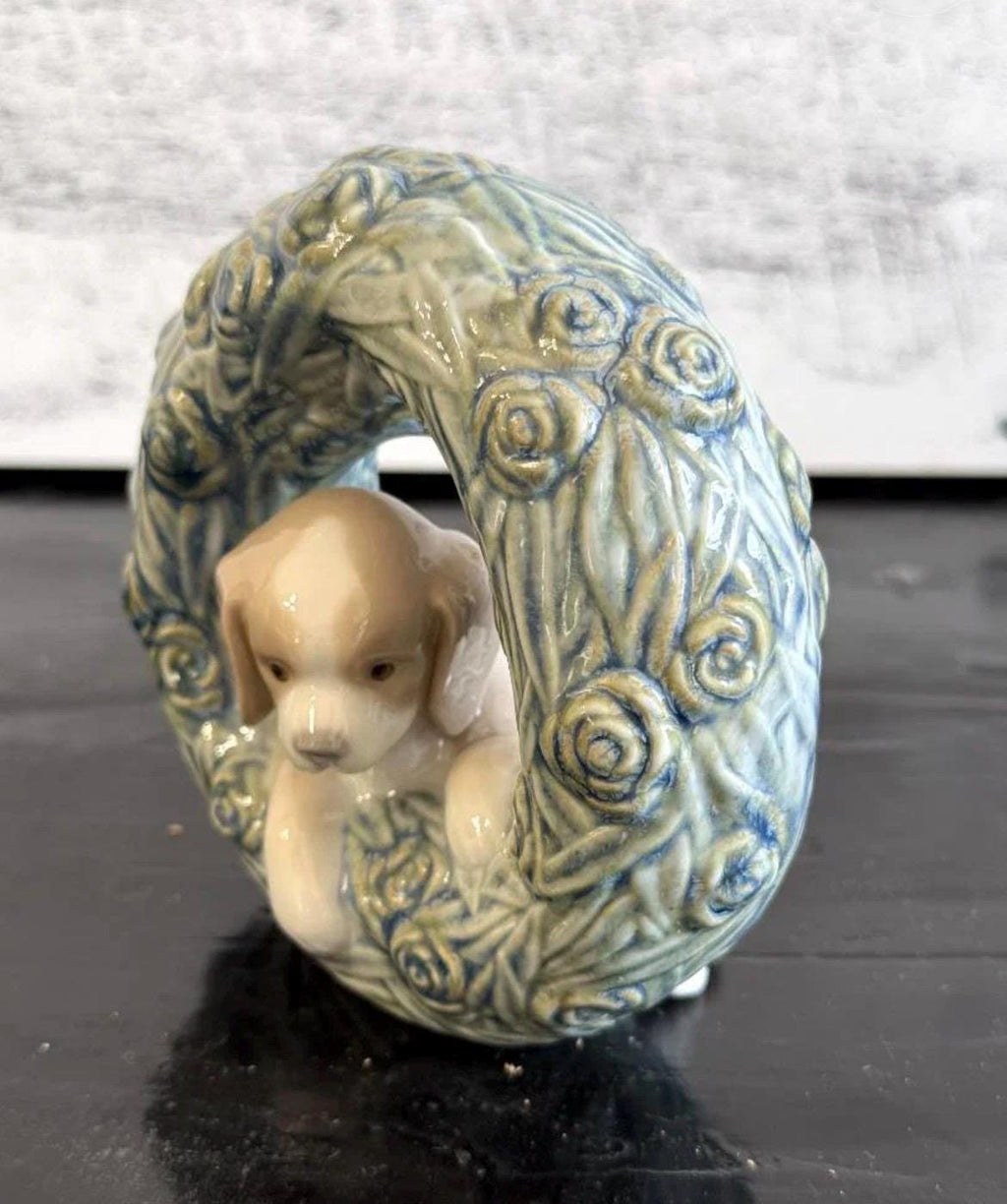 Lladro 7528 "Puppy - Natural Frames" Dog in Floral Wreath Figurine - No Box