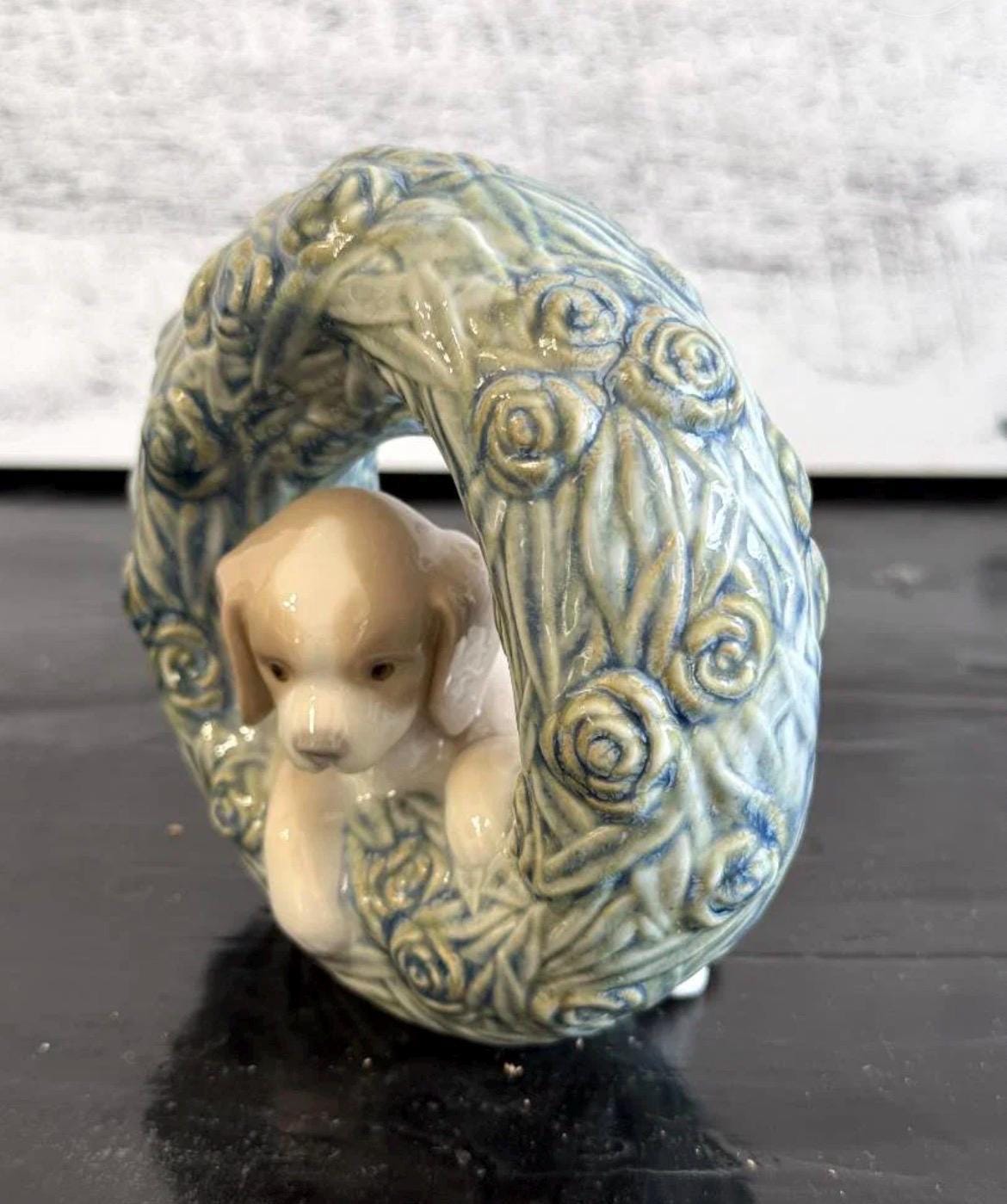 Lladro 7528 "Puppy - Natural Frames" Dog in Floral Wreath Figurine - No Box