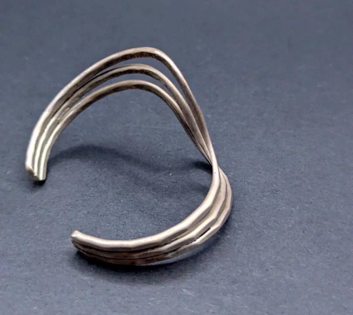 Vintage GERALD STINN Modernist STERLING Silver Triple Wave Cuff Bracelet 23.6g