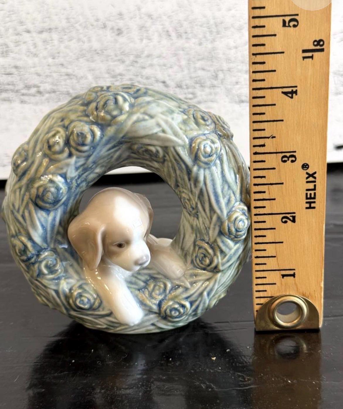 Lladro 7528 "Puppy - Natural Frames" Dog in Floral Wreath Figurine - No Box