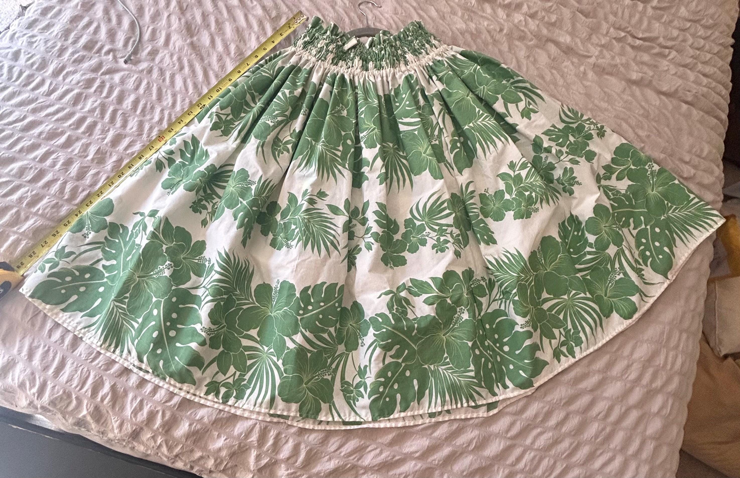 Vintage/Boutique Hawaiian Hula Paʻu Skirt – Green and White