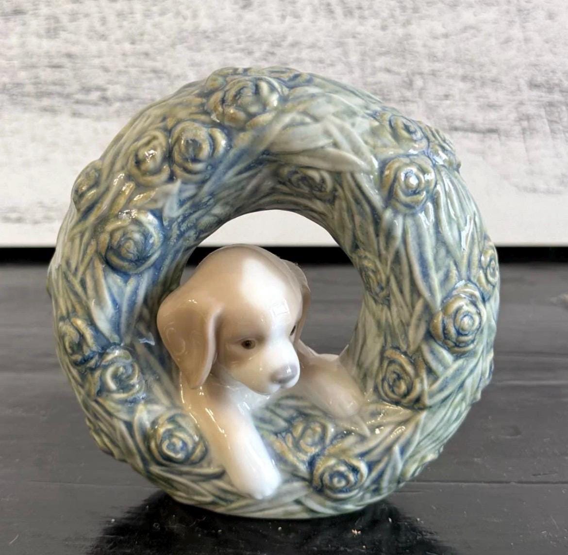 Lladro 7528 "Puppy - Natural Frames" Dog in Floral Wreath Figurine - No Box