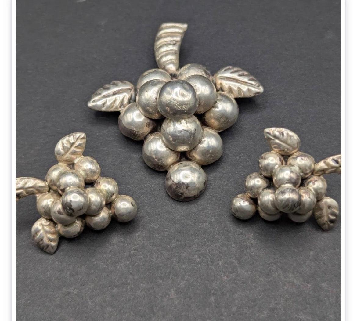 Rare Vintage Mexican Sterling Silver Grape Cluster Jewelry Set – Brooch & Earrings