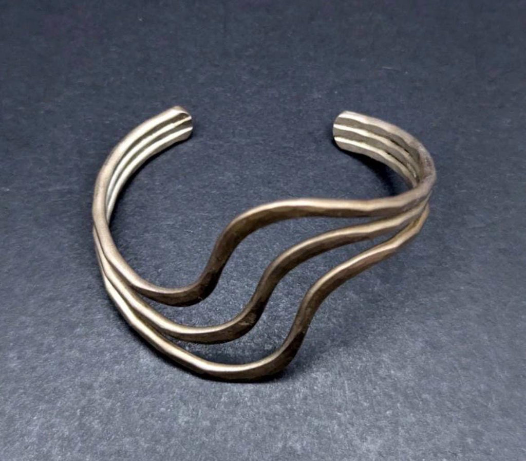 Vintage GERALD STINN Modernist STERLING Silver Triple Wave Cuff Bracelet 23.6g