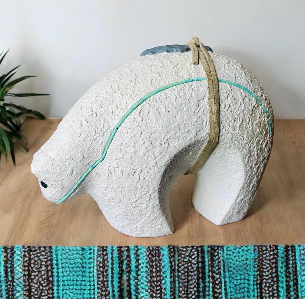 Vintage Native American Zuni Bear Sculpture Jobeth Maize Navajo Bead Arrowhead